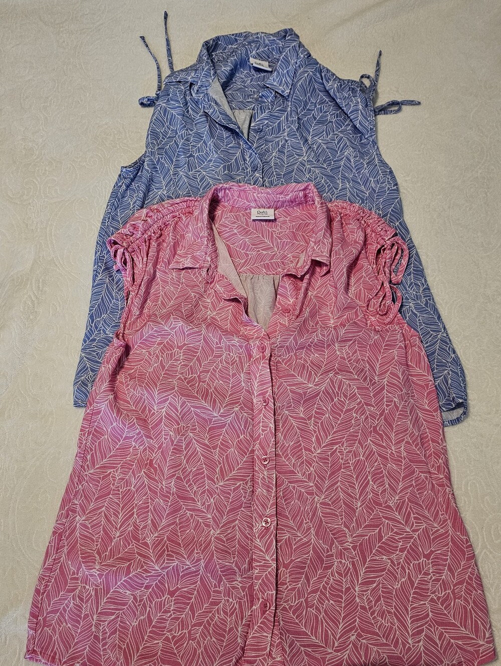 Lot of 2 Croft & Barrow Sleeveless Button Down Tops Size S Leaf Print Blue Pink